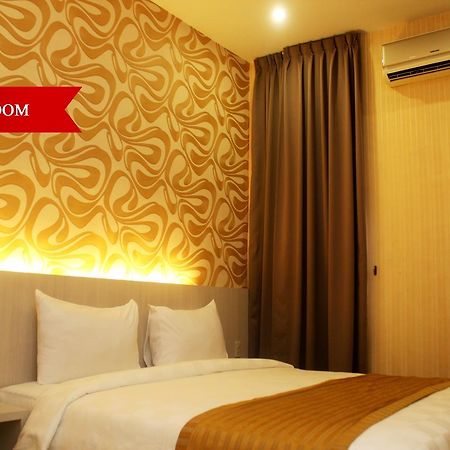 Lj Hotel Medan Luaran gambar